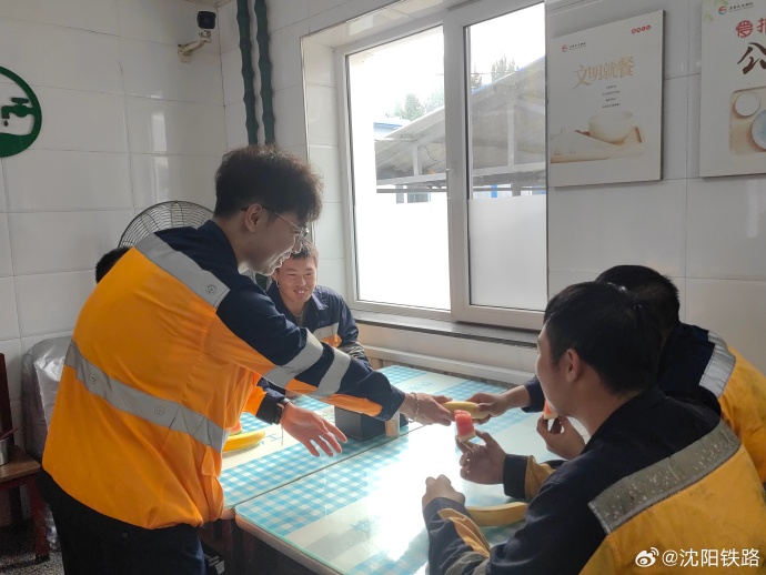 疫情沈阳〃疫情沈阳往武汉送物资铁路视频-第1张图片