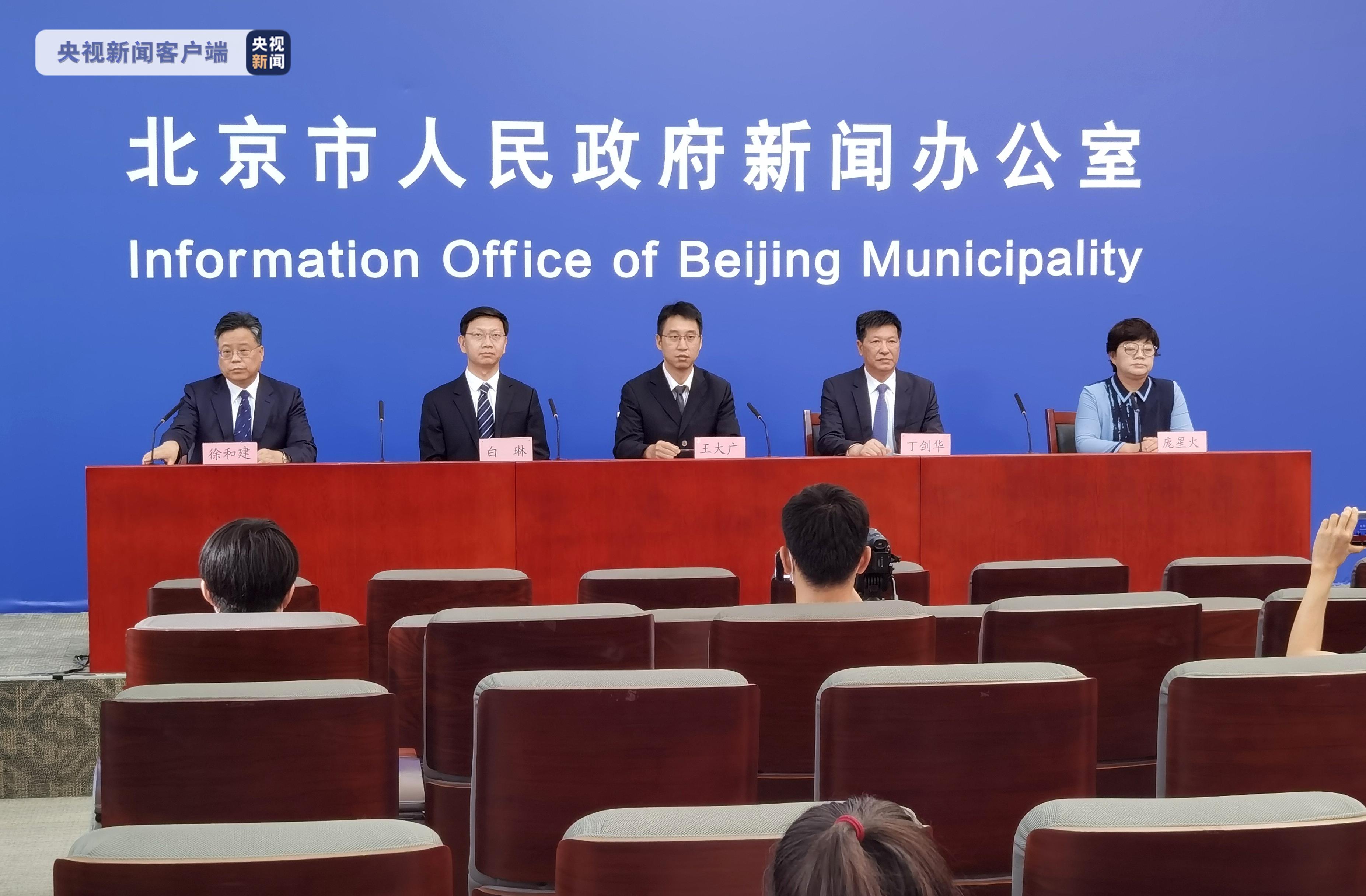 上海多地调整为中风险地区︰(上海多地调整为中风险地区了吗)-第2张图片