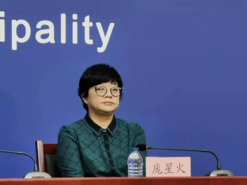 “昨日全国增1860确诊	” 全国昨日新增327例？-第2张图片